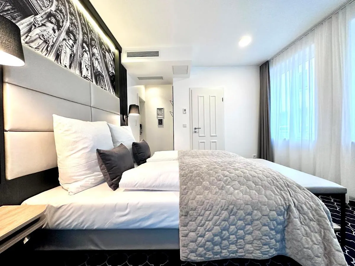 Rhein Hotel St. Martin Cologne